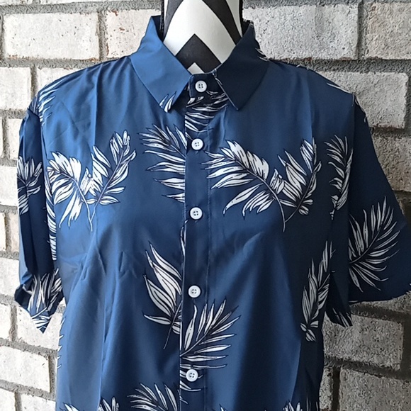 Other - 🆕 Blue Tropical Palm Shirt